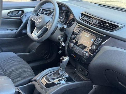 Used 2022 Nissan Rogue Sport S image 8