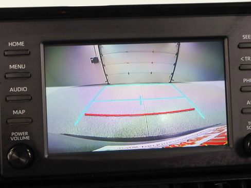 Used 2019 Toyota RAV4 XLE image 18