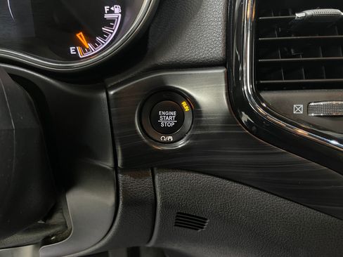 Used 2021 Jeep Grand Cherokee Laredo X image 20