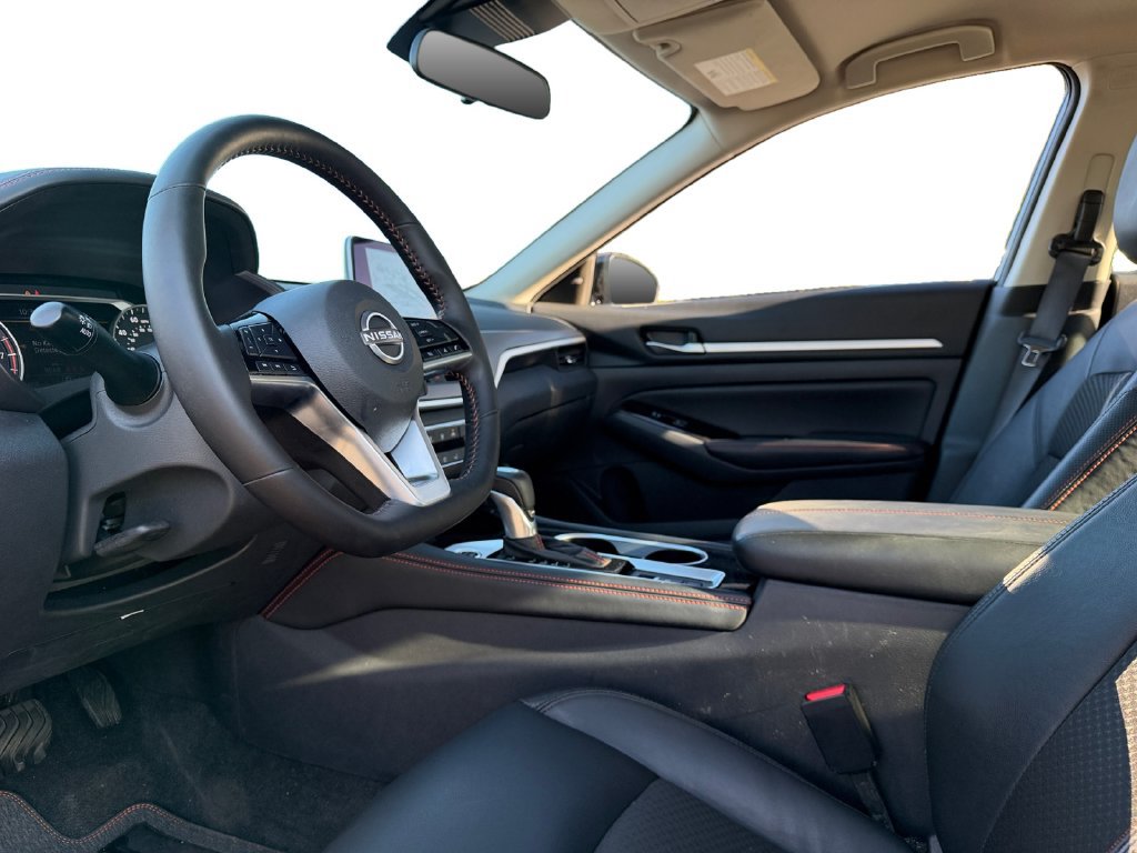 Used 2025 Nissan Altima 2.5 SR AWD/4WD image 22