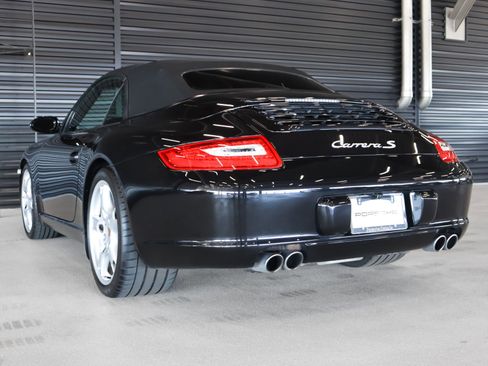 Used 2006 Porsche 911 Carrera S image 3