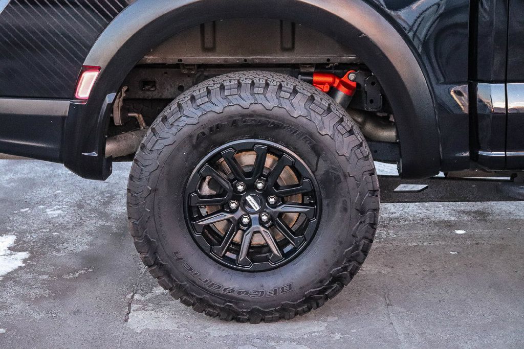 Used 2025 Ford F150 Raptor AWD/4WD image 12