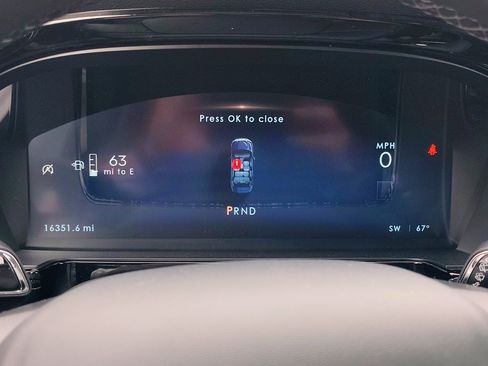 Used 2024 Lincoln Corsair AWD image 18