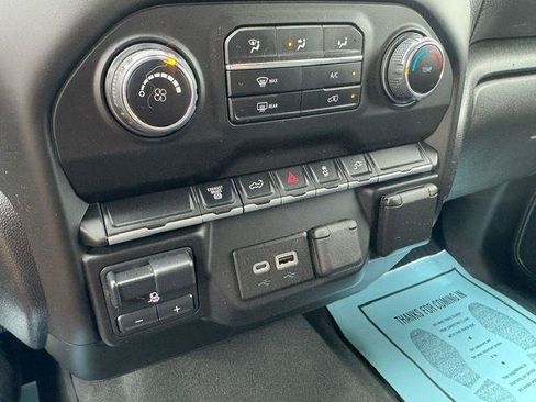 Used 2023 Chevrolet Silverado 2500 4x4 Crew Cab Custom w/ Custom Value Package image 19