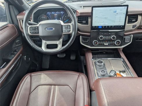 Used 2024 Ford Expedition Limited AWD/4WD image 28