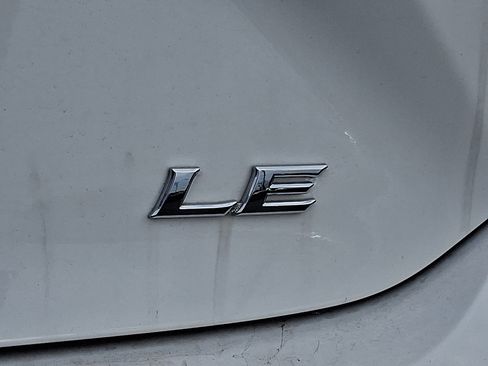 Used 2025 Toyota Camry LE image 30