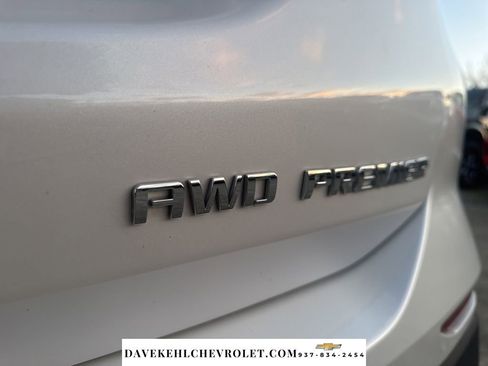 Used 2023 Chevrolet Equinox Premier image 48