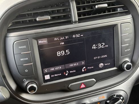 Used 2025 Kia Soul LX w/ LX Technology Package FWD image 20