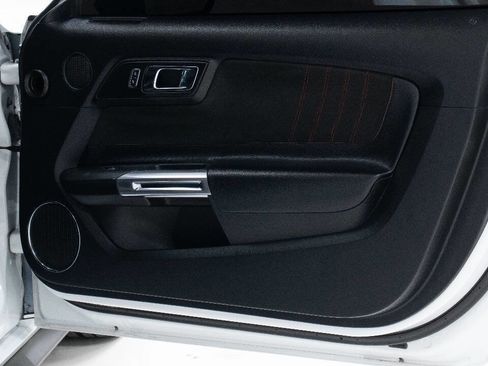 Used 2016 Ford Mustang GT Premium RWD image 19