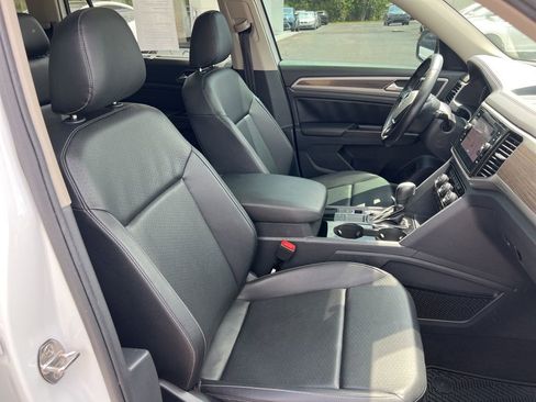 Used 2019 Volkswagen Atlas SEL R-Line FWD image 23