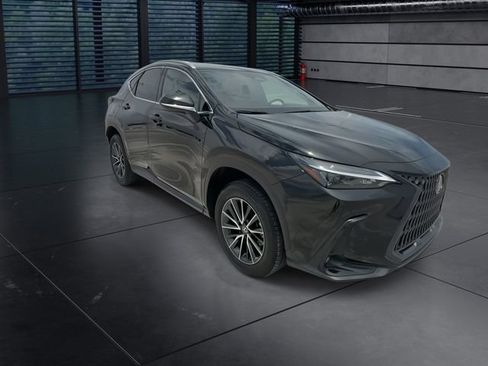 Used 2025 Lexus NX 250 FWD w/ Towing Package (2000 Lbs) image 2