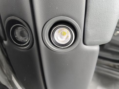 Used 2024 Rivian R1S Adventure AWD/4WD image 32