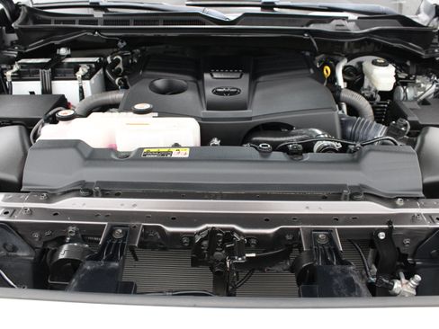 Used 2023 Toyota Tundra Limited AWD/4WD image 41