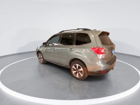 Used 2017 Subaru Forester 2.5i Limited AWD/4WD image 6