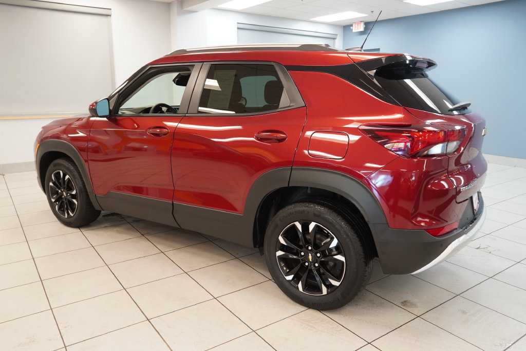 Used 2022 Chevrolet TrailBlazer LT w/ Convenience Package FWD image 7