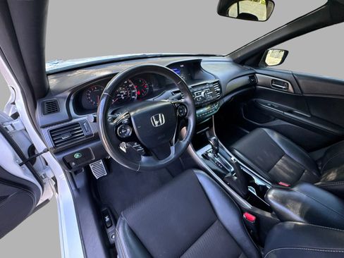 Used 2017 Honda Accord Sport image 23