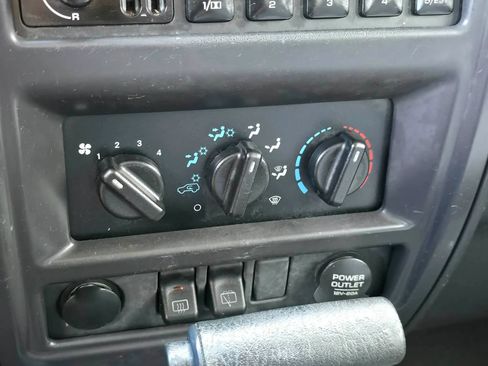 Used 2000 Jeep Cherokee Sport AWD/4WD image 21