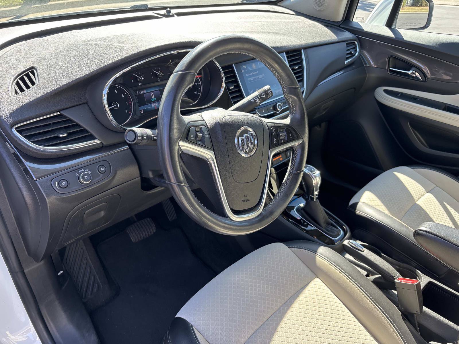 Used 2019 Buick Encore Sport Touring FWD image 16