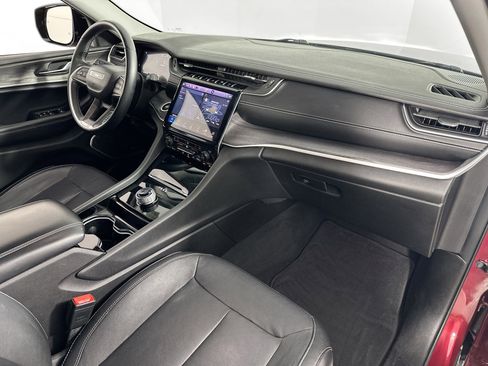 Used 2022 Jeep Grand Cherokee L Limited image 31