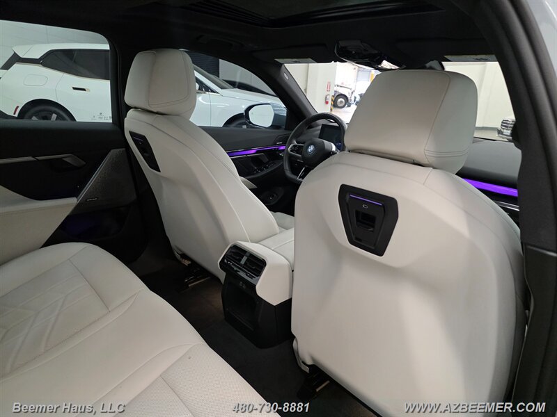 Used 2025 BMW i5 M60 w/ M Sport Package AWD/4WD image 38