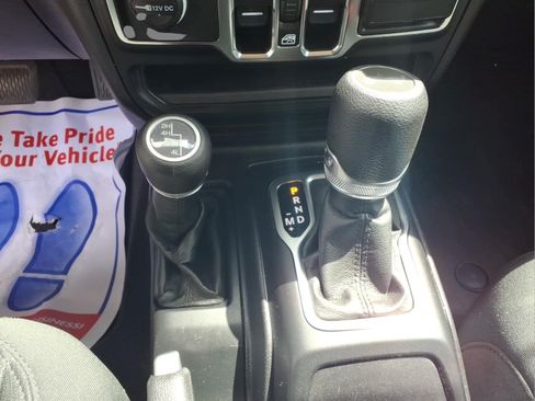 Used 2021 Jeep Wrangler Unlimited Sport AWD/4WD image 12