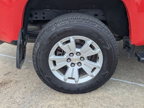 Certified 2019 Chevrolet Colorado LT w/ LT Convenience Package image 3