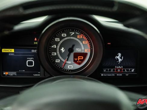 Used 2018 Ferrari 488 GTB RWD image 8