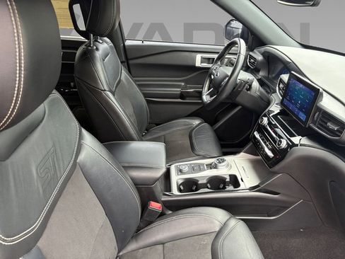 Used 2022 Ford Explorer ST AWD/4WD image 9