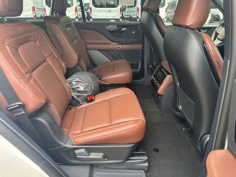 New 2026 Lincoln Aviator Reserve RWD image 16