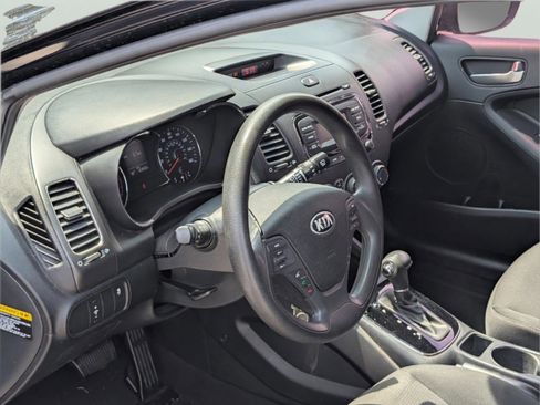 Used 2017 Kia Forte LX FWD image 30