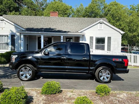 Used 2018 Ford F150 Platinum w/ Equipment Group 701A Luxury AWD/4WD image 3