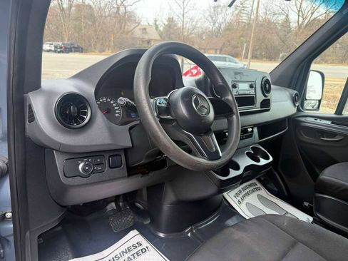 Used 2019 Mercedes-Benz Sprinter 144 image 26