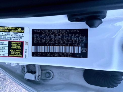 Used 2023 Toyota Camry SE FWD image 6