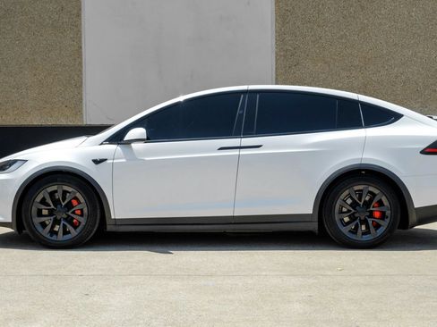 Used 2024 Tesla Model X Plaid AWD/4WD image 15