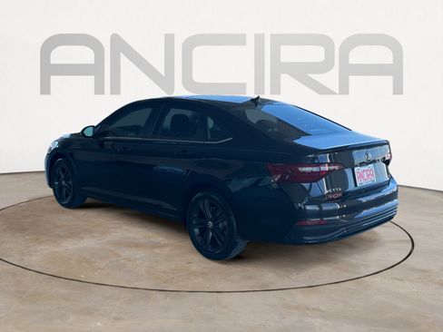 Used 2023 Volkswagen Jetta SE w/ Panoramic Sunroof Package FWD image 8