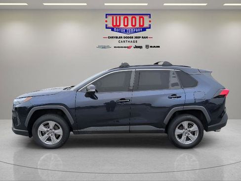 Used 2022 Toyota RAV4 XLE AWD/4WD image 6
