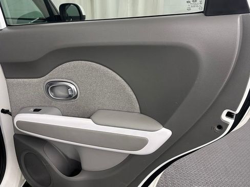 Used 2017 Kia Soul EV-e image 27