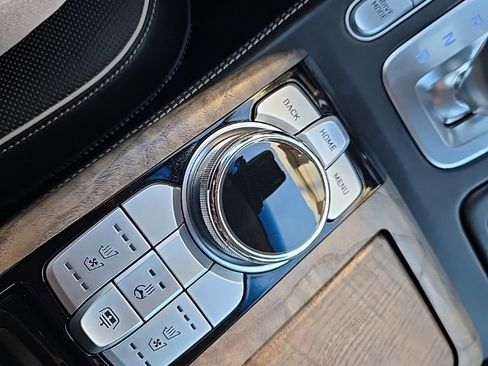 Used 2022 Genesis G90 3.3T Premium image 22