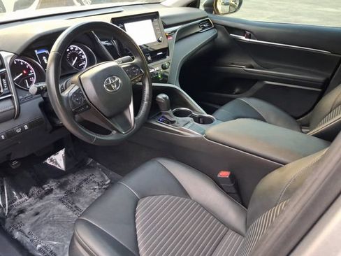Used 2024 Toyota Camry SE FWD image 11
