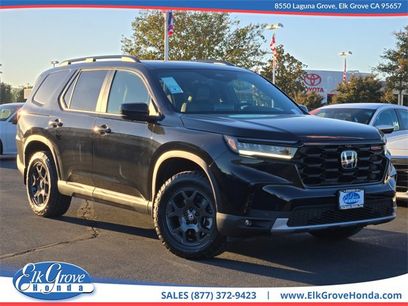 New 2025 Honda Pilot TrailSport