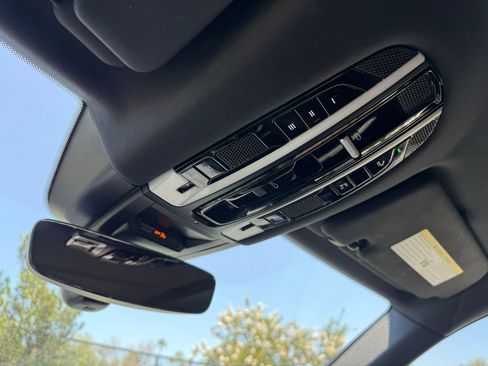 Certified 2023 Porsche Cayenne S AWD/4WD image 17