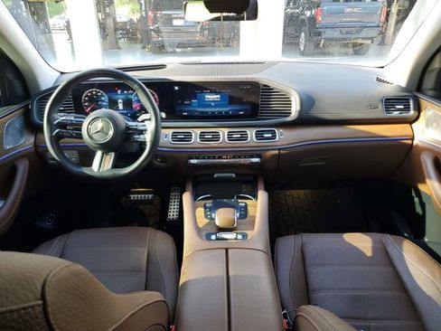 Used 2024 Mercedes-Benz GLS 450 4MATIC w/ Pinnacle Trim Package image 12