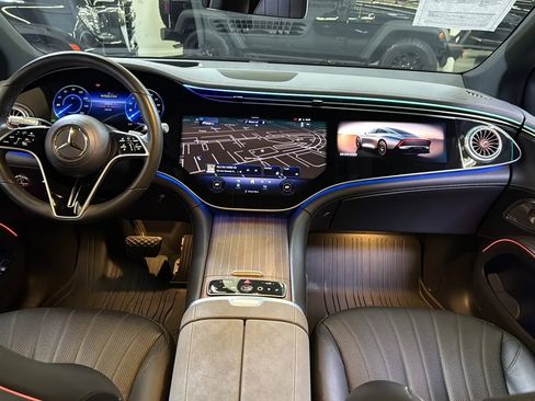 Used 2023 Mercedes-Benz EQS 580 4MATIC SUV image 22