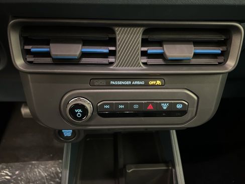 New 2025 Ford Maverick Lobo image 11