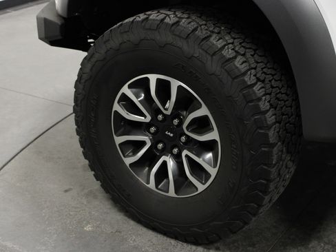 Used 2014 Ford F150 Raptor w/ Equipment Group 801A Luxury image 10