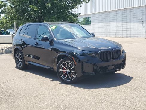 Used 2024 BMW X5 xDrive40i w/ M Sport Package AWD/4WD image 2