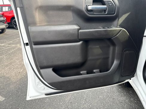 Used 2021 Chevrolet Silverado 1500 Custom image 12