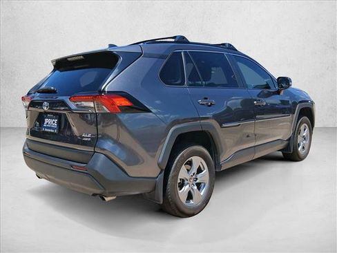 Used 2024 Toyota RAV4 XLE AWD/4WD image 5