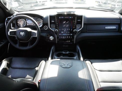 Used 2025 RAM 1500 Laramie AWD/4WD image 10