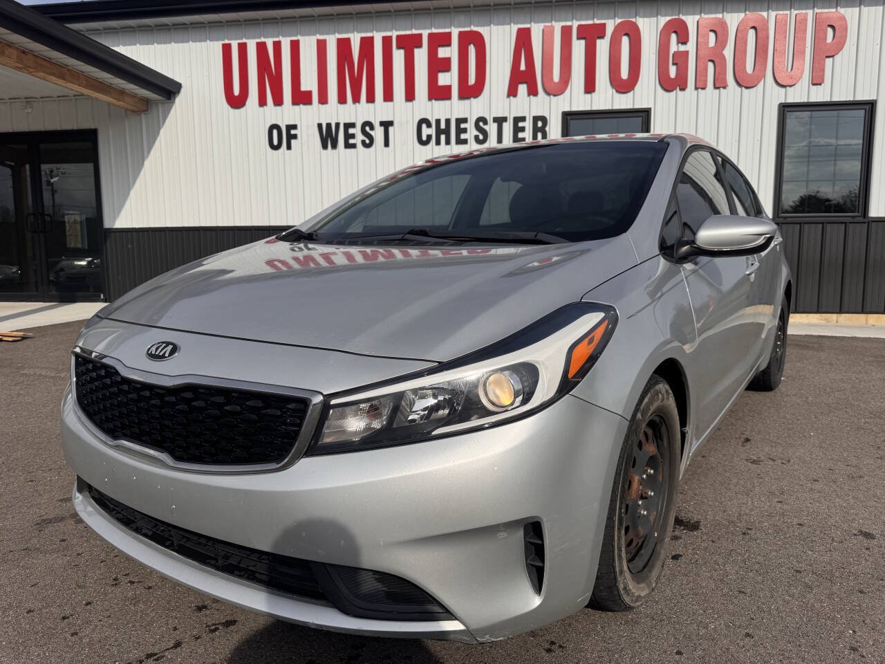 Used 2017 Kia Forte LX FWD image 2